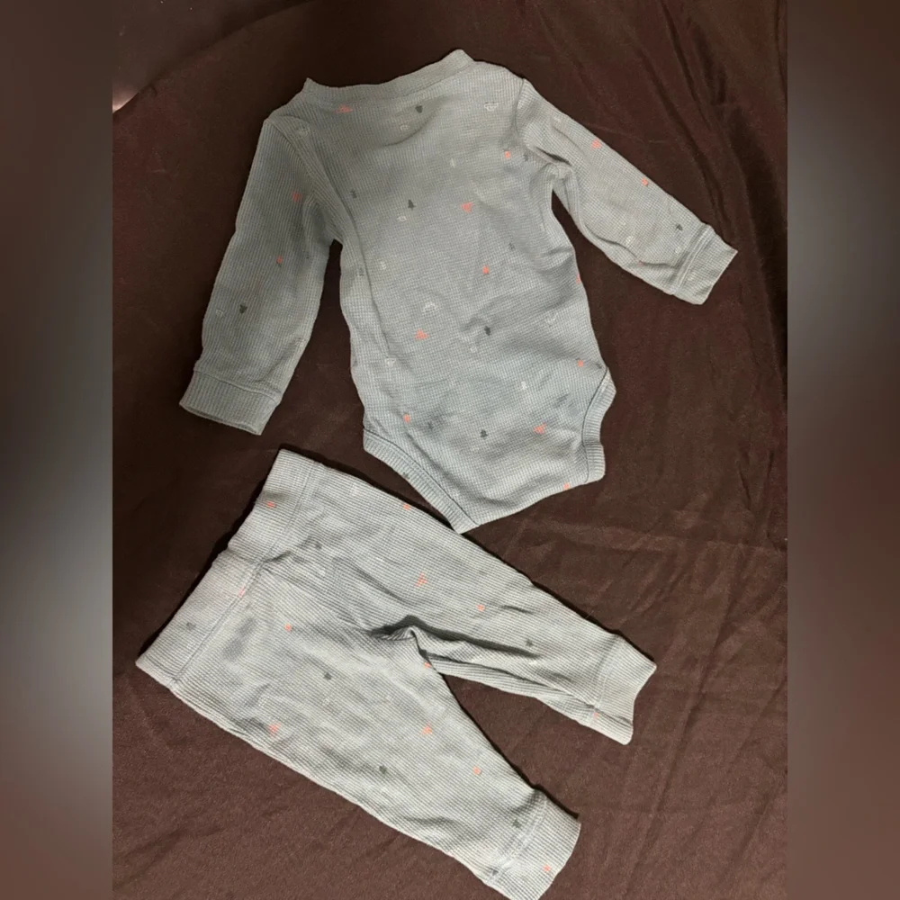 Carter's Soft Blue Knit Baby Outfit 9 Months!